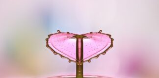 Czy można skakać ze spadochronem w deszczu?