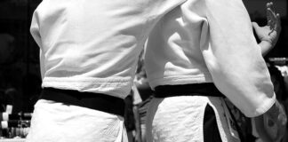 Jak nazywa się strój do aikido?