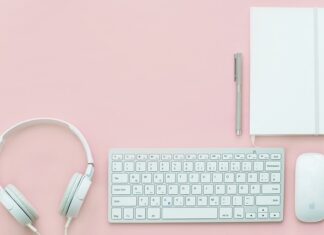 Czemu słuchawki wypadają mi z uszu?